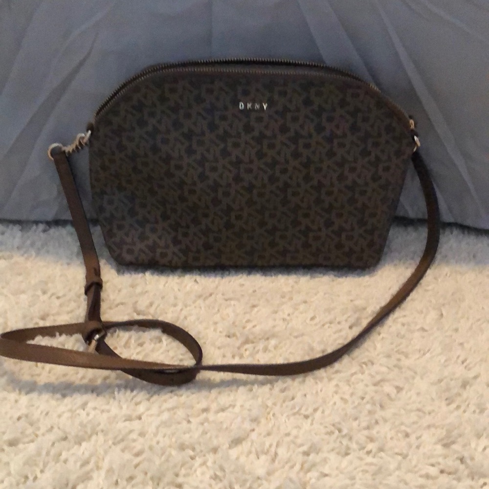 DKNY CROSSBODY